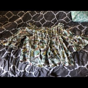 Maurice’s floral Blouse
